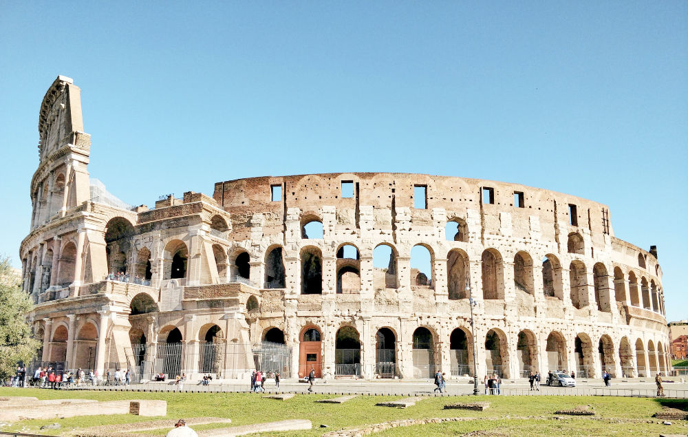 Εικόνα του Colloseum, φροντιστήριο Ρούλα Μακρή.